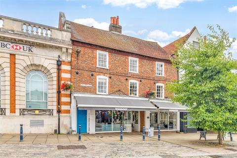 3 bedroom flat for sale, Market Place, Hitchin, Hertfordshire, SG5