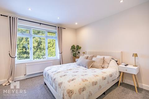 2 bedroom terraced house for sale, 286 Lymington Road, Christchurch, BH23 5