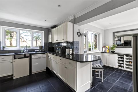 4 bedroom detached house for sale, Hobbs Park, Ringwood, BH24