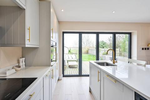 4 bedroom semi-detached house for sale, Ancaster Crescent, New Malden, KT3