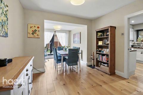 3 bedroom end of terrace house for sale, Hailsham Road, Harold Hill