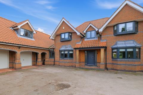 5 bedroom detached house for sale, Park Street, Worksop, S80