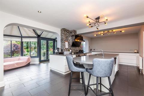 5 bedroom detached house for sale, Park Street, Worksop, S80