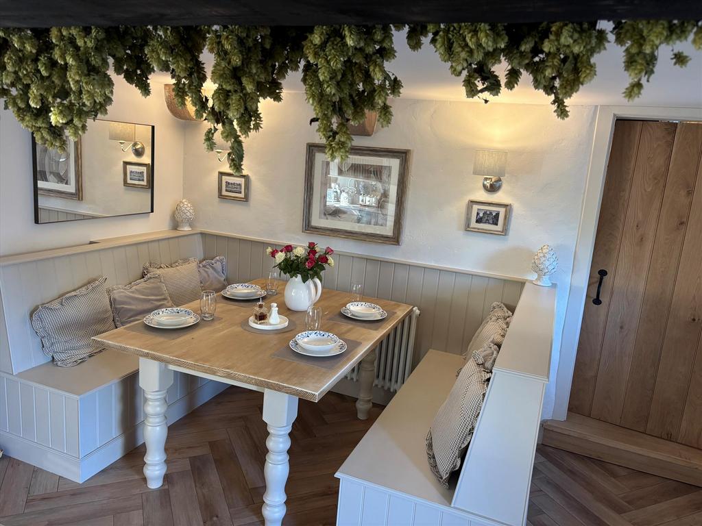 Dining Area 1