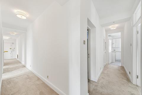 3 bedroom flat to rent, Heathway Court, Finchley Road, London