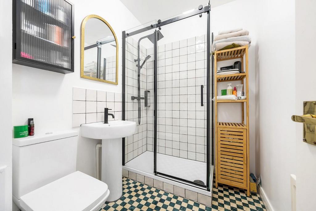 Bathroom.JPG