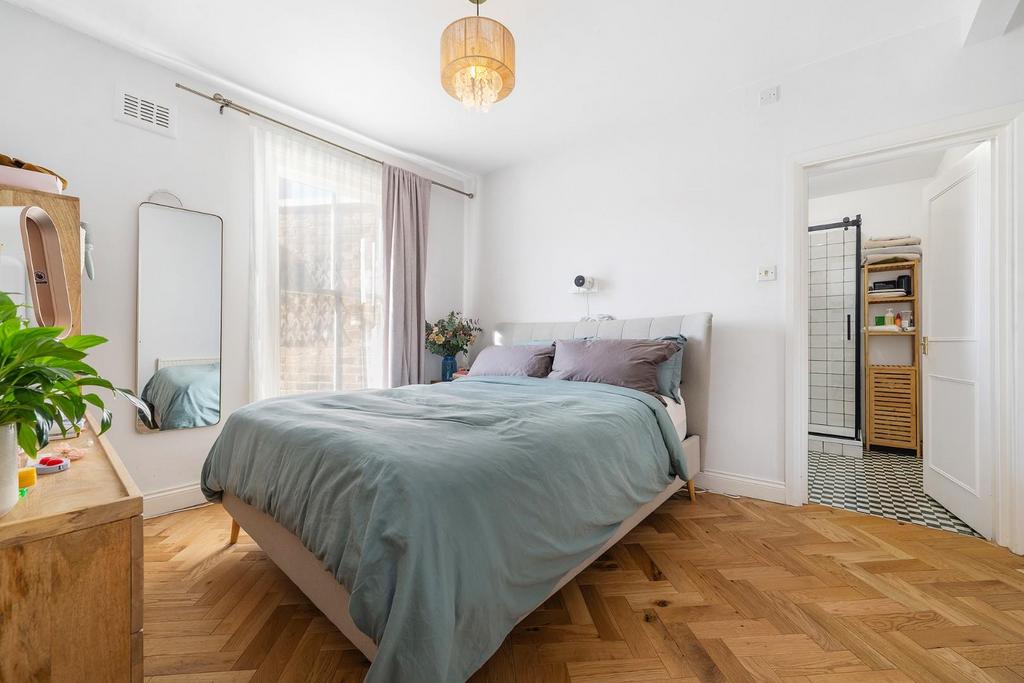 Bedroom.JPG