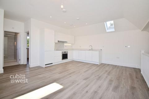 undefined, Eastmead Lavant PO18