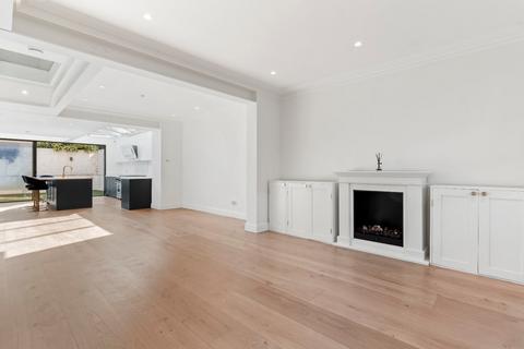 4 bedroom terraced house to rent, Anselm Road, London