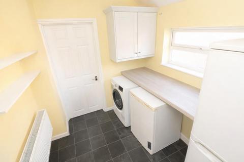 3 bedroom end of terrace house for sale, Park Road, Rushden NN10