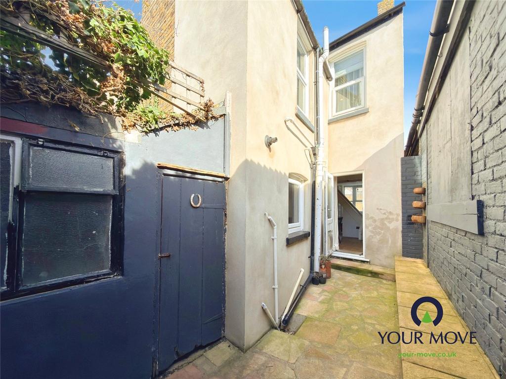 Rear Courtyard