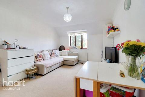 1 bedroom flat for sale, Stonechat Court, Swan Drive, NW9