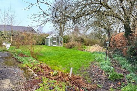 3 bedroom detached bungalow for sale, Crosemere Road, Cockshutt.