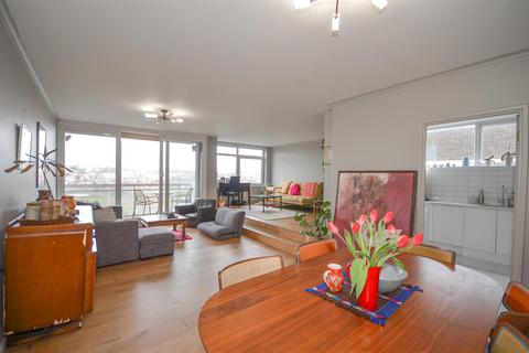 2 bedroom flat to rent, Shepherds Hill, Highgate, London
