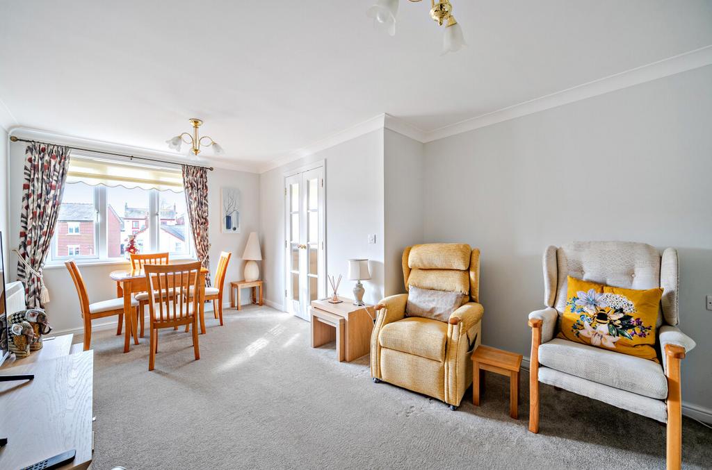 Sitting/Dining Room