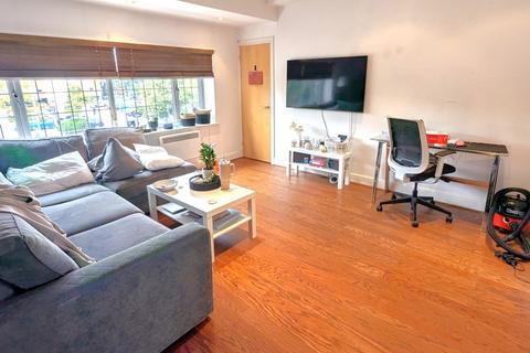 2 bedroom apartment to rent, West Byfleet, Surrey, KT14