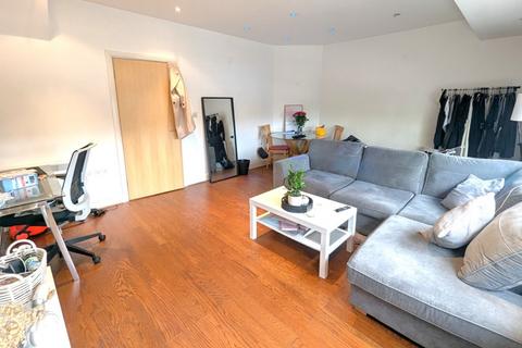 2 bedroom apartment to rent, West Byfleet, Surrey, KT14