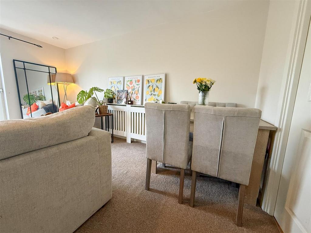 Lounge dining room