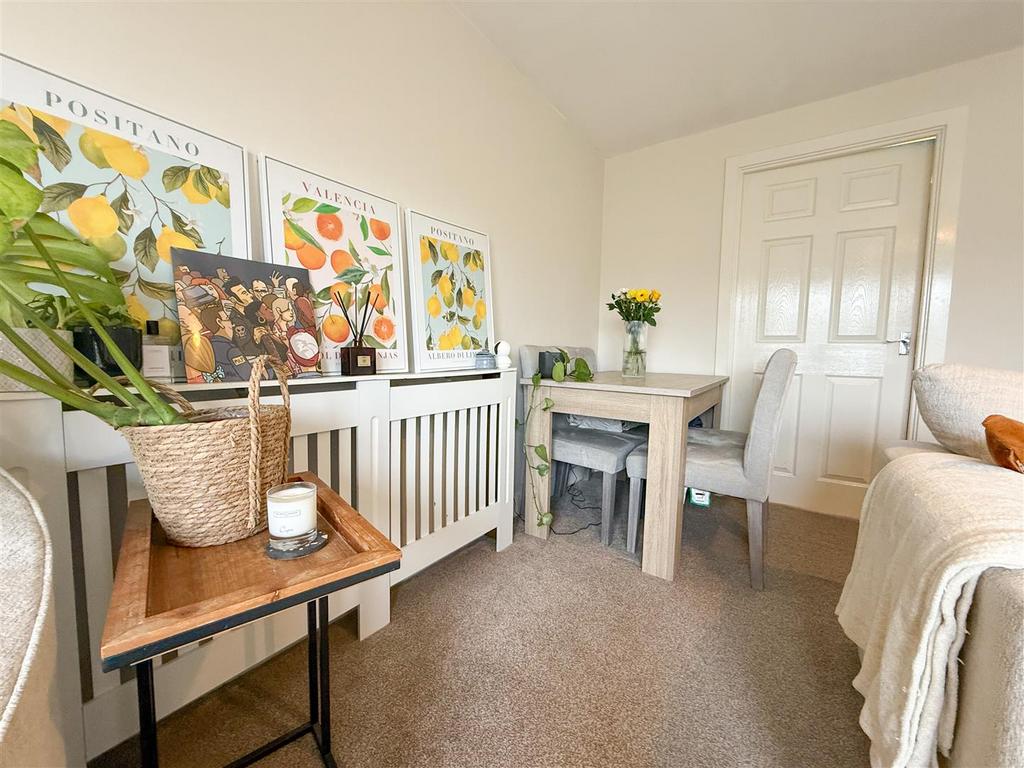 Lounge dining room