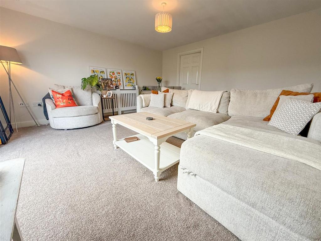 Lounge dining room