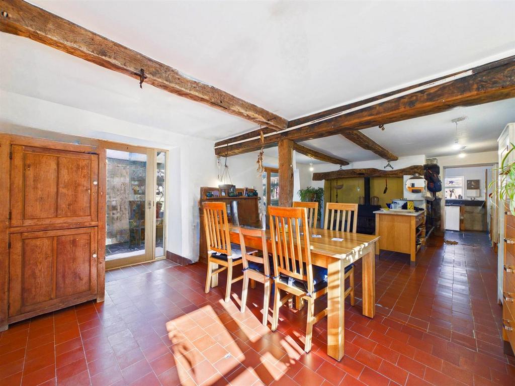 Lounge/dining room