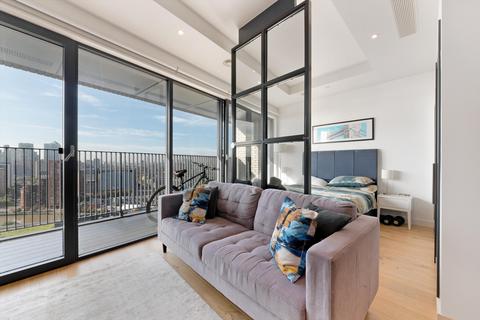 Studio to rent, City Island Way, London, E14.