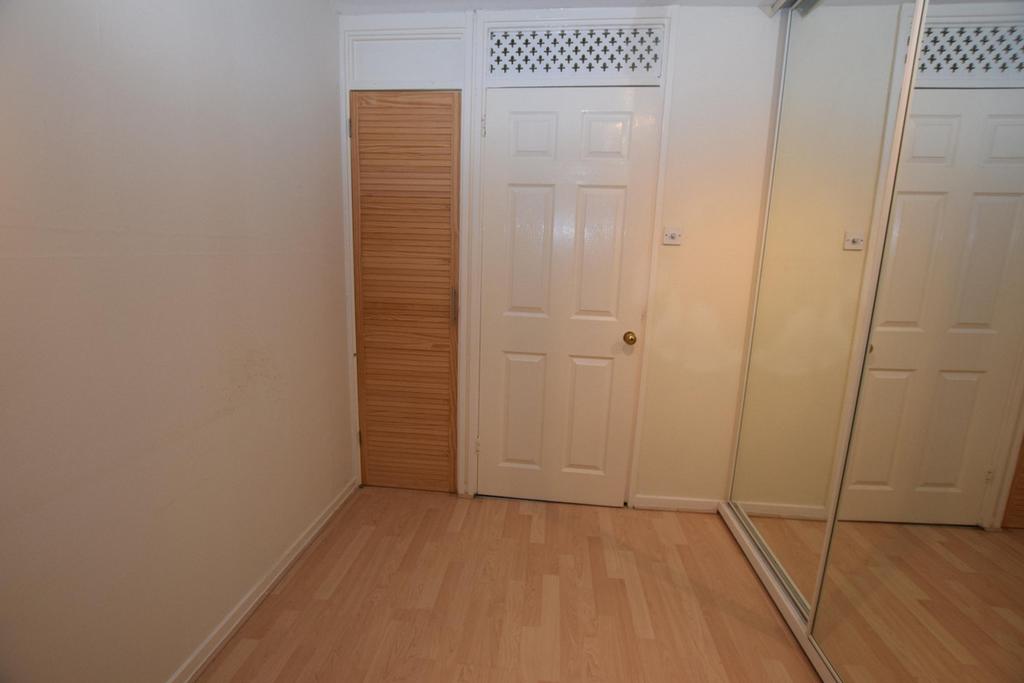 Walk-in wardrobe