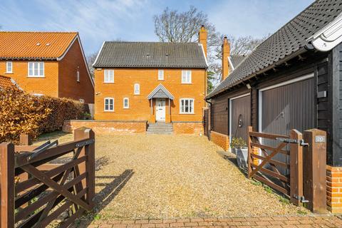 3 bedroom detached house for sale, Church Close, South Walsham