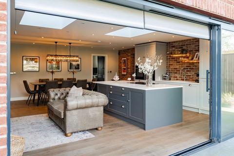 3 bedroom detached house for sale, Church Close, South Walsham