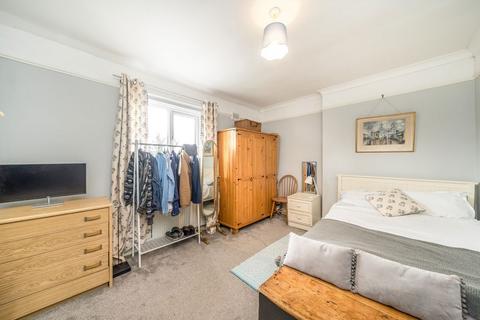3 bedroom flat for sale, Montem Road, London SE23