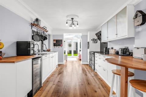 3 bedroom semi-detached house for sale, North Road, Hertford SG14