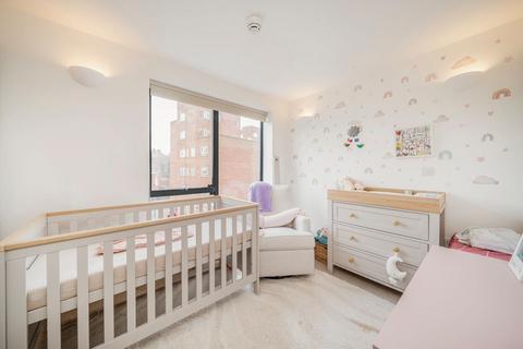 2 bedroom flat to rent, Ada Street, London E8