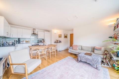 2 bedroom flat to rent, Ada Street, London E8