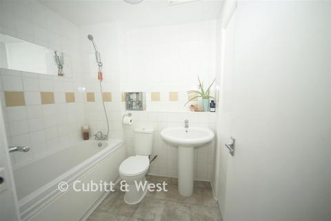 1 bedroom flat for sale, Addiscombe Road, Croydon, Surrey