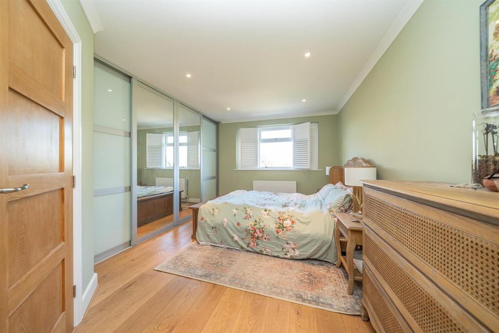 64-Ragged-Hall-Lane-9384.jpg