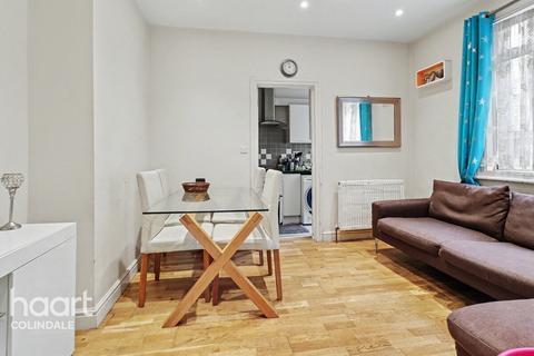 undefined, Ravenshurst Avenue, NW4