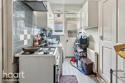 Ravenshurst Avenue, NW4