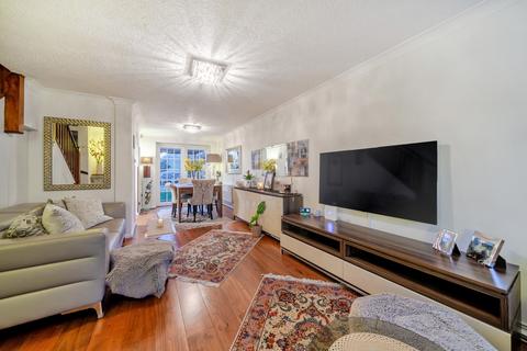 3 bedroom terraced house for sale, Carrington Square, Harrow