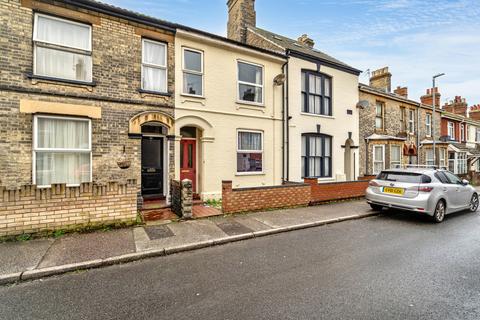 3 bedroom semi-detached house for sale, 26 Lorne Road, Suffolk, NR33 0RF