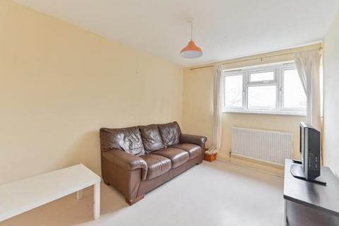 1 bedroom flat for sale, Gideon Road, London, SW11