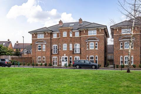 3 bedroom apartment for sale, Gardenia Road, Bromley, Kent
