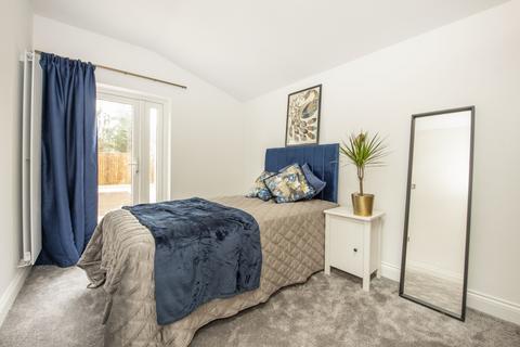 1 bedroom flat to rent, Park Avenue Whitton TW3