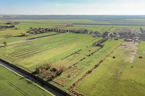 4 bedroom detached bungalow for sale, Lifestyle Appeal in Barroway Drove