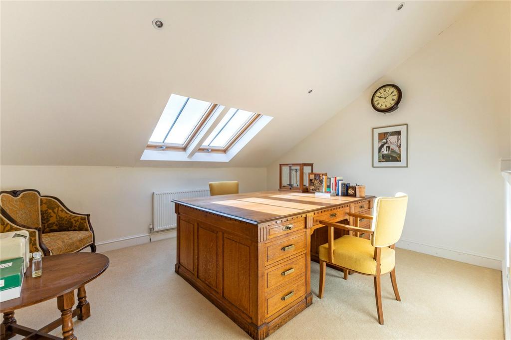Bedroom/Office