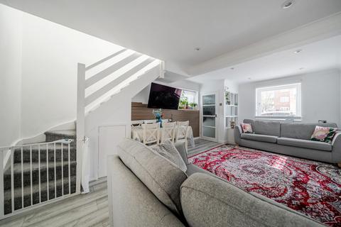 2 bedroom end of terrace house for sale, Baker Street, Hampshire PO1
