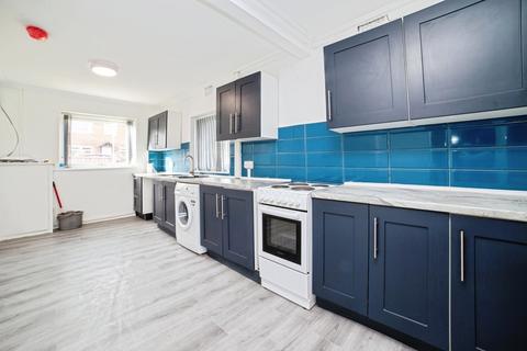3 bedroom semi-detached house for sale, Brandreth Avenue, Sutton-in-Ashfield, Nottinghamshire, NG17