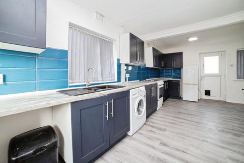 3 bedroom semi-detached house for sale, Brandreth Avenue, Sutton-in-Ashfield, Nottinghamshire, NG17