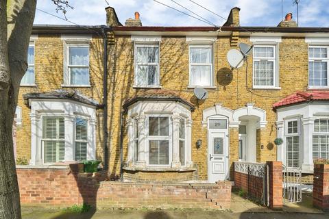 Tweedmouth Road, London, E13