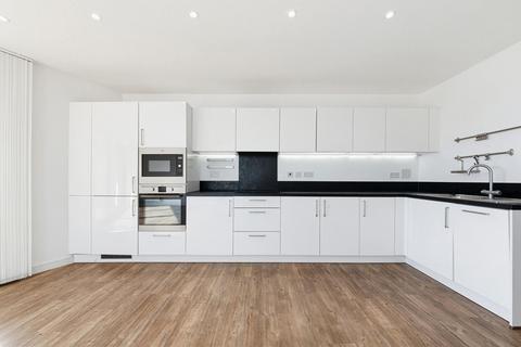 3 bedroom apartment to rent, Kingfisher Heights, London, E16