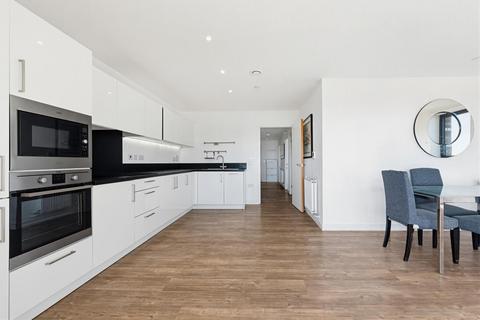 3 bedroom apartment to rent, Kingfisher Heights, London, E16